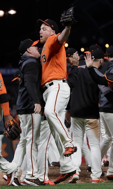 Giants homer 3 times in 5-3 victory over Brewers